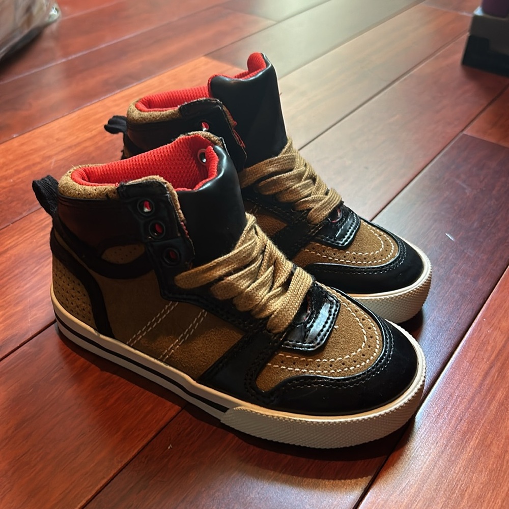 New Boys/ Girls Gap Brown Suede Black Kids Sneakers